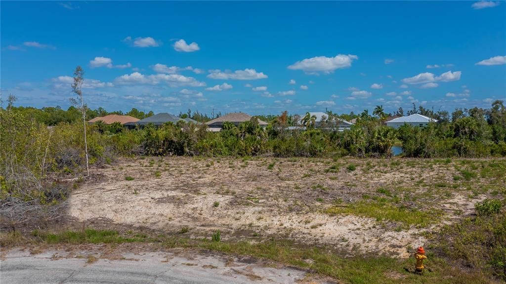 合同活跃: $229,000 (0.38 acres)