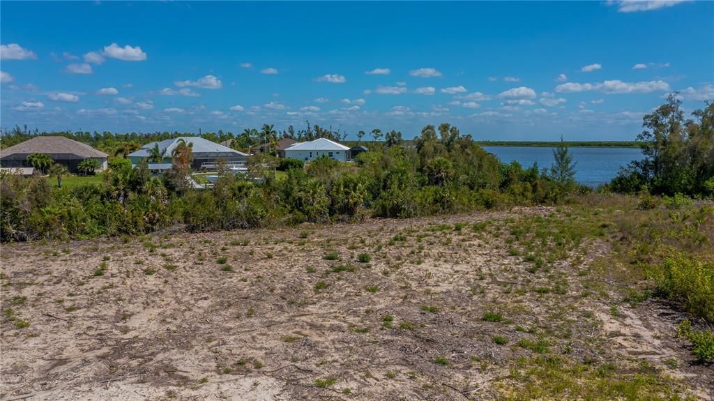 合同活跃: $229,000 (0.38 acres)