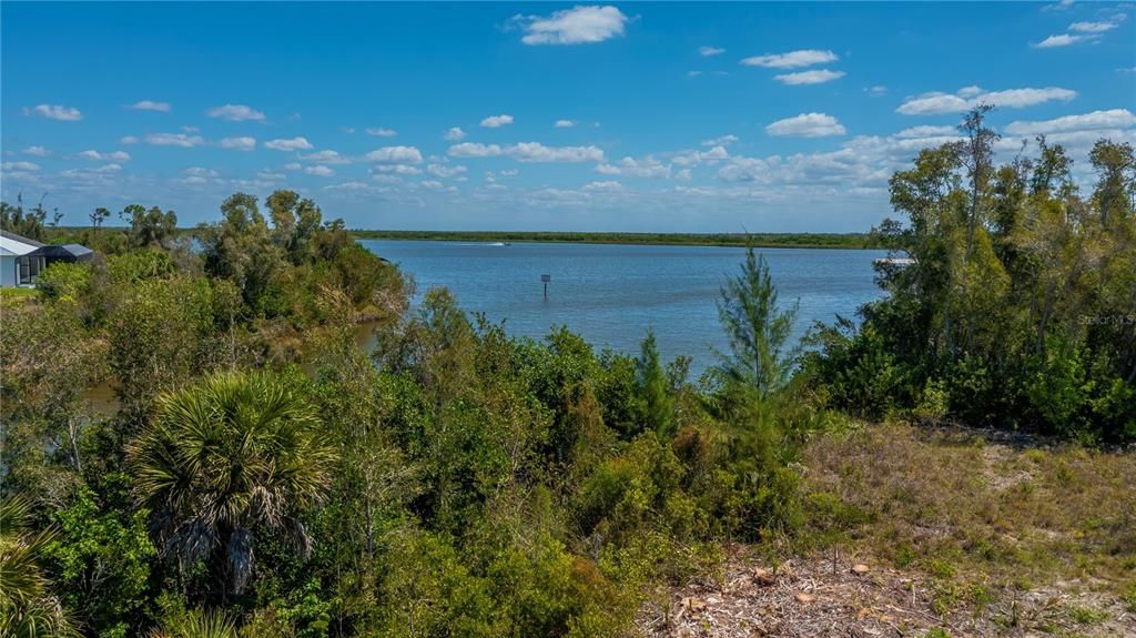 合同活跃: $229,000 (0.38 acres)
