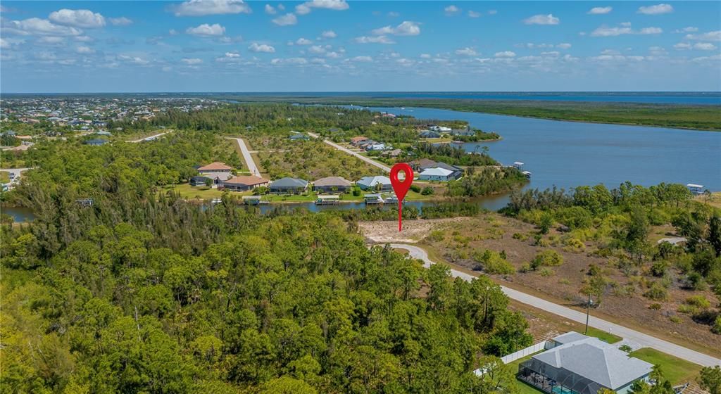 合同活跃: $229,000 (0.38 acres)