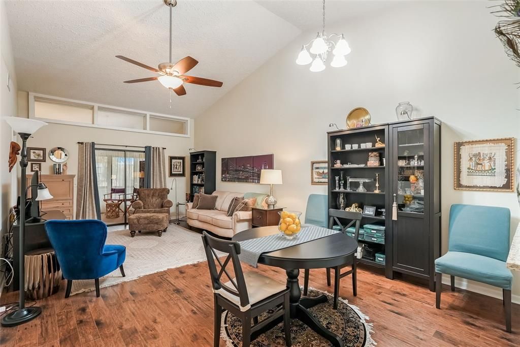 Active With Contract: $108,000 (2 beds, 2 baths, 1010 Square Feet)