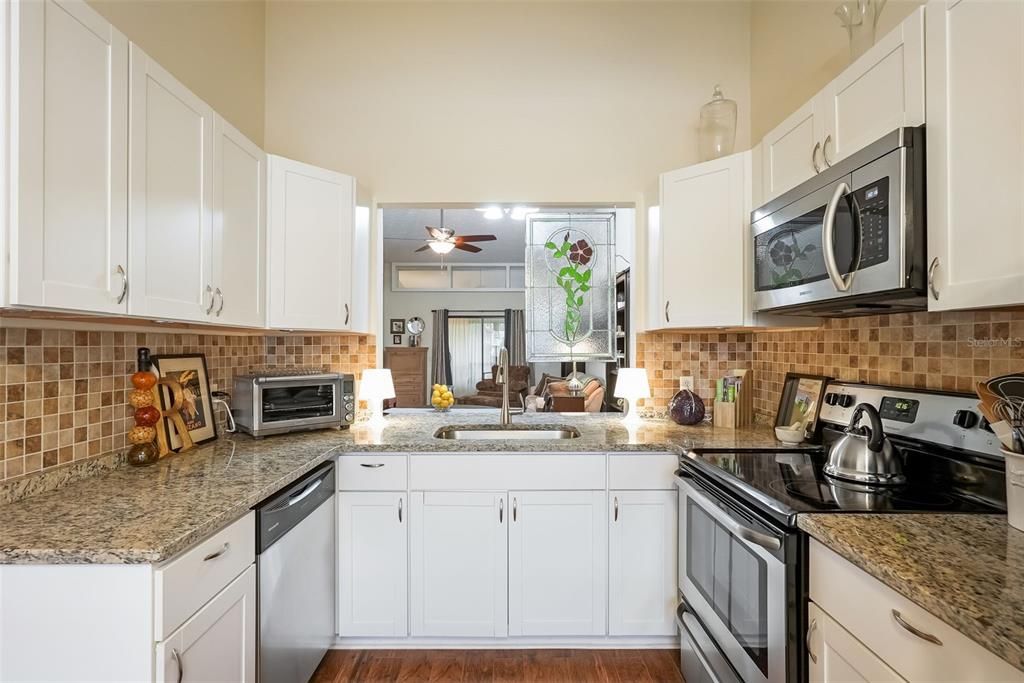 Active With Contract: $108,000 (2 beds, 2 baths, 1010 Square Feet)