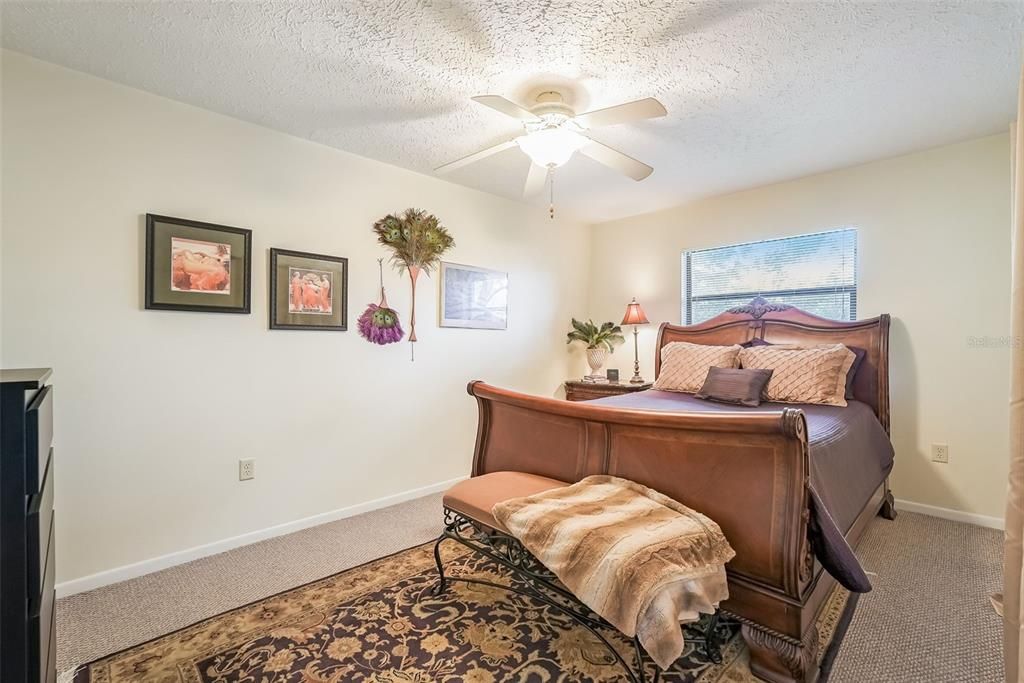 Active With Contract: $108,000 (2 beds, 2 baths, 1010 Square Feet)