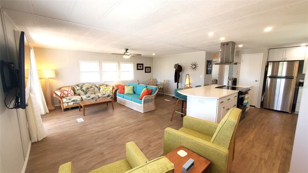 For Rent: $1,550 (2 beds, 2 baths, 984 Square Feet)