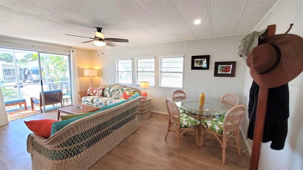 For Rent: $1,550 (2 beds, 2 baths, 984 Square Feet)