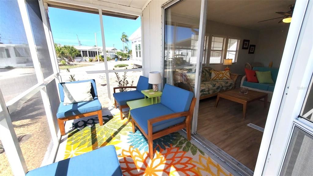 For Rent: $1,550 (2 beds, 2 baths, 984 Square Feet)