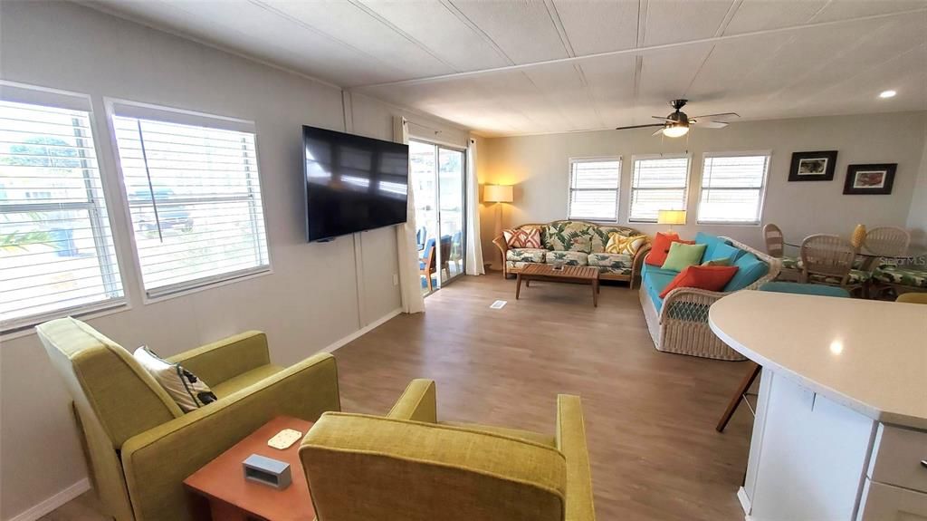 For Rent: $1,550 (2 beds, 2 baths, 984 Square Feet)