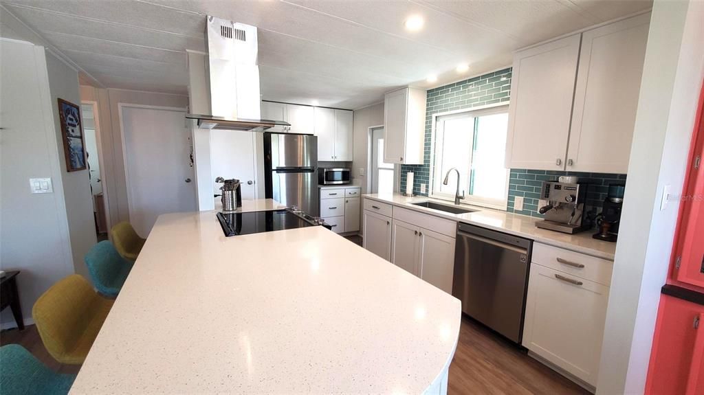 For Rent: $1,550 (2 beds, 2 baths, 984 Square Feet)