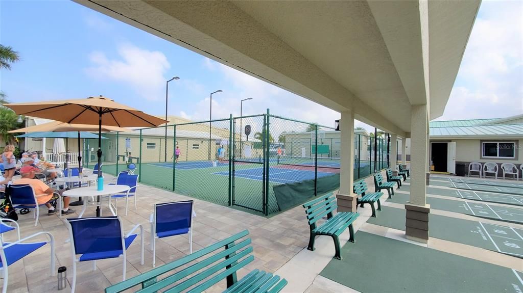 For Rent: $1,550 (2 beds, 2 baths, 984 Square Feet)