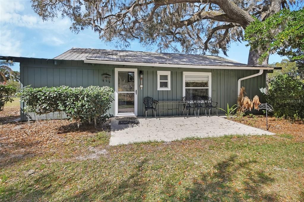 For Sale: $899,000 (2 beds, 1 baths, 1745 Square Feet)