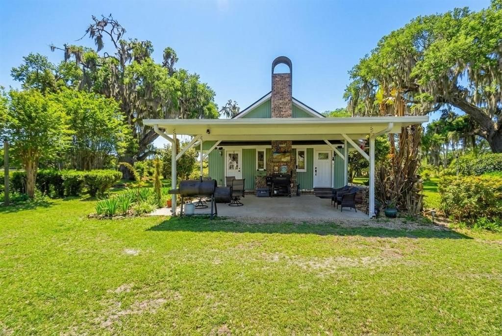 For Sale: $899,000 (2 beds, 1 baths, 1745 Square Feet)