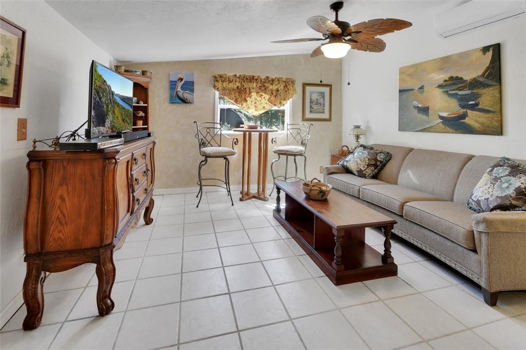 For Sale: $899,000 (2 beds, 1 baths, 1745 Square Feet)