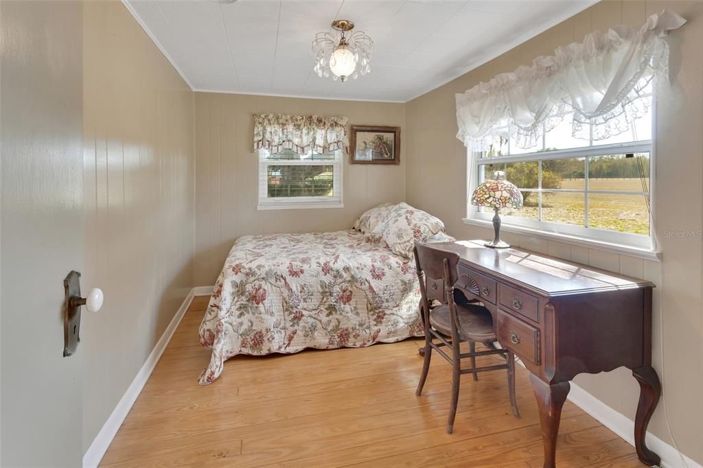 For Sale: $899,000 (2 beds, 1 baths, 1745 Square Feet)