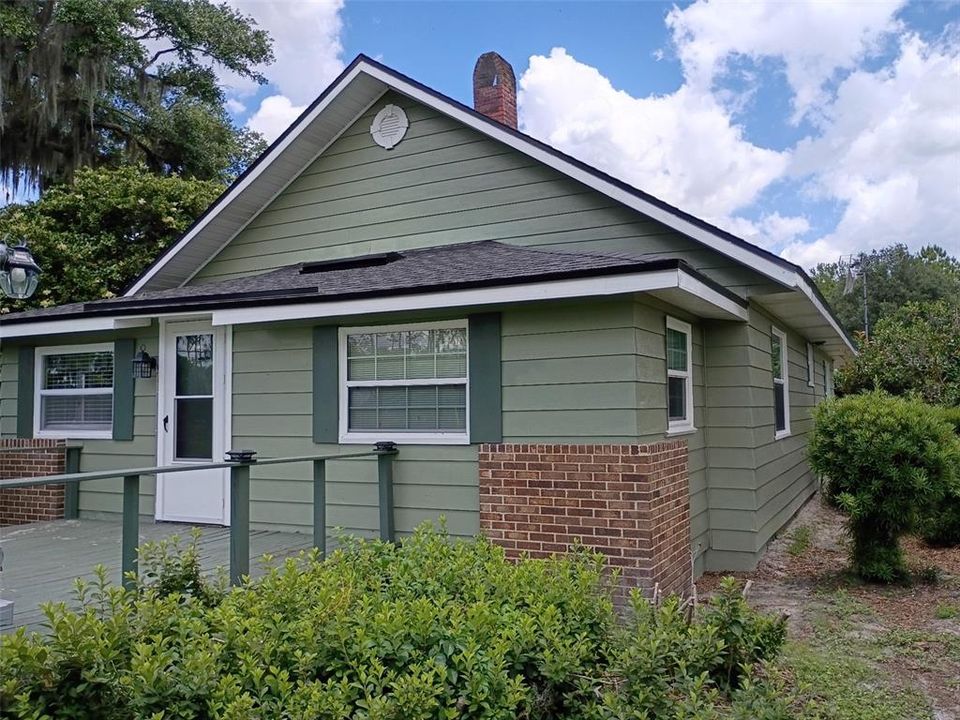 For Sale: $899,000 (2 beds, 1 baths, 1745 Square Feet)