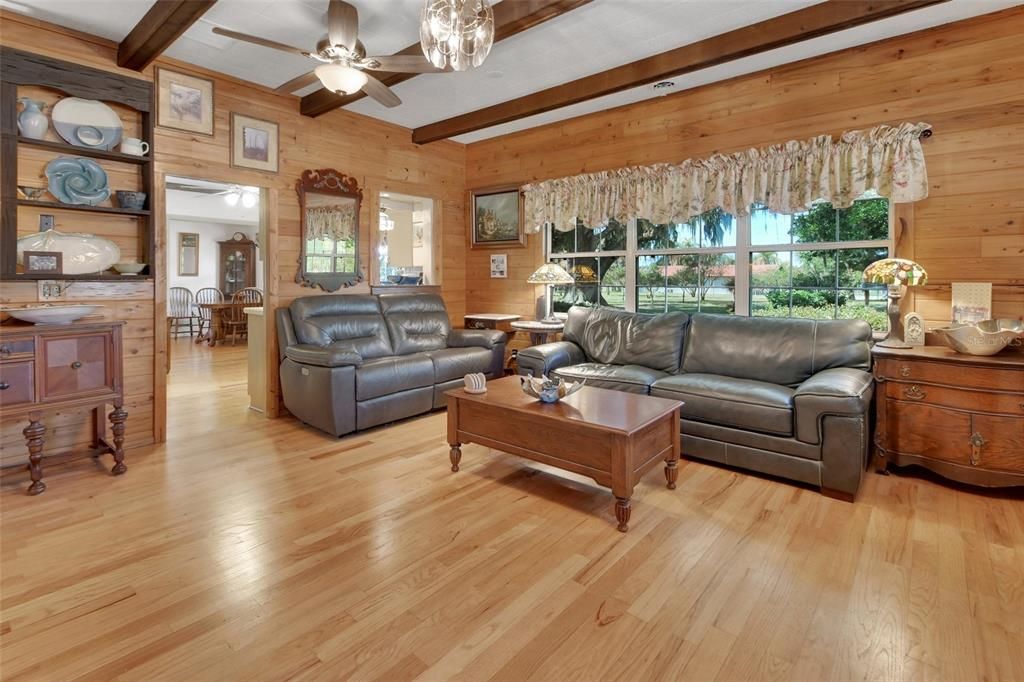 For Sale: $899,000 (2 beds, 1 baths, 1745 Square Feet)