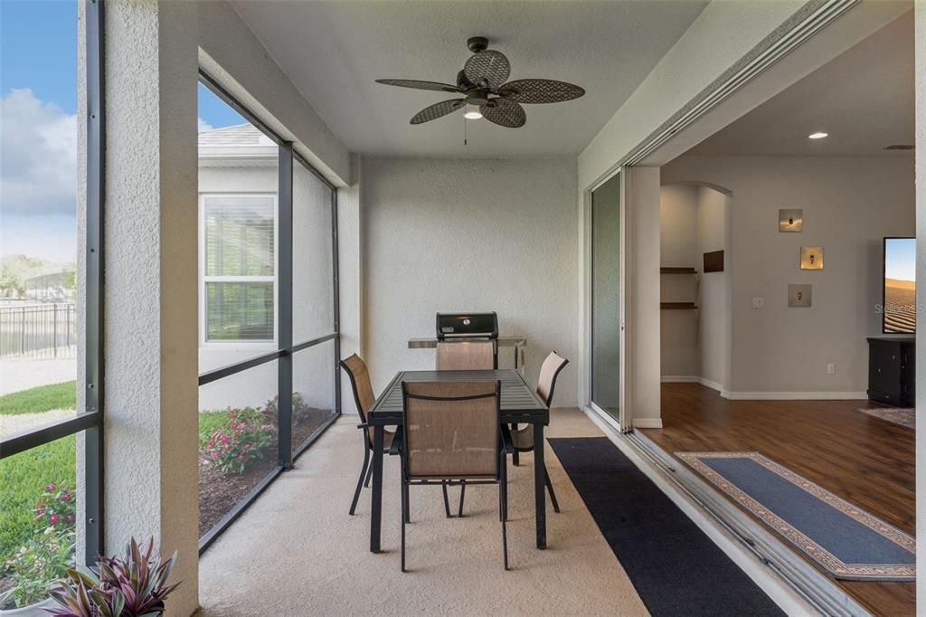 Activo con contrato: $795,000 (4 camas, 3 baños, 3212 Pies cuadrados)