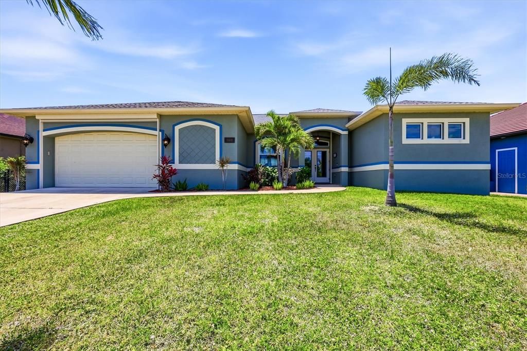 Activo con contrato: $675,000 (3 camas, 2 baños, 2036 Pies cuadrados)