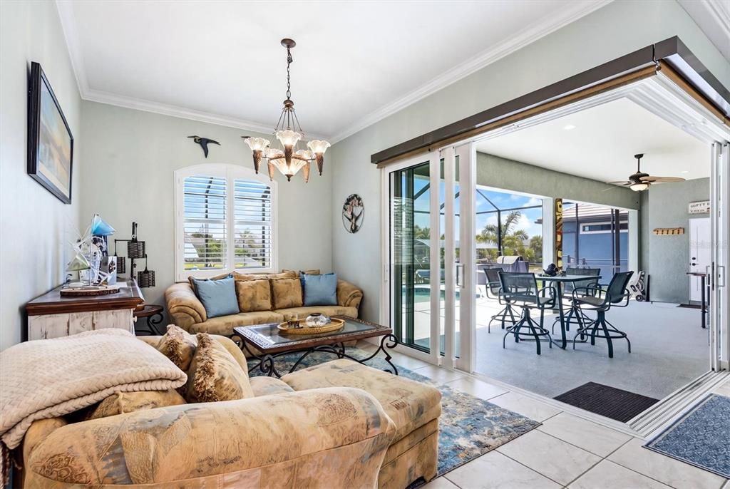 Activo con contrato: $675,000 (3 camas, 2 baños, 2036 Pies cuadrados)
