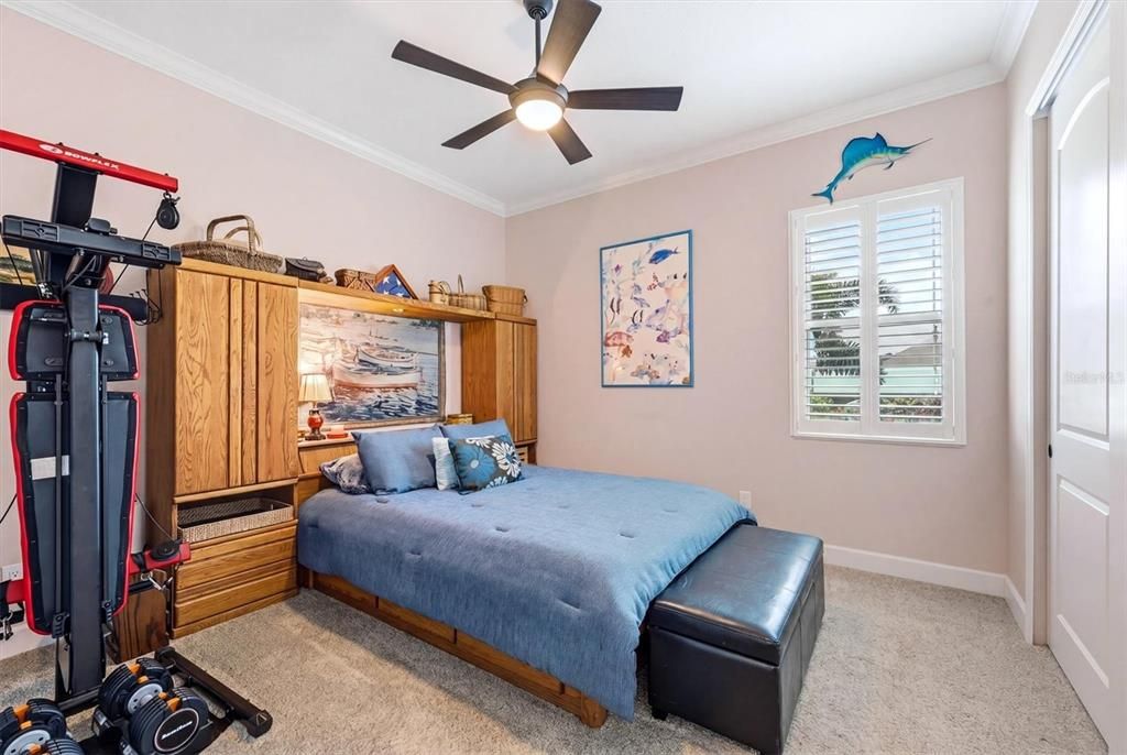Activo con contrato: $675,000 (3 camas, 2 baños, 2036 Pies cuadrados)