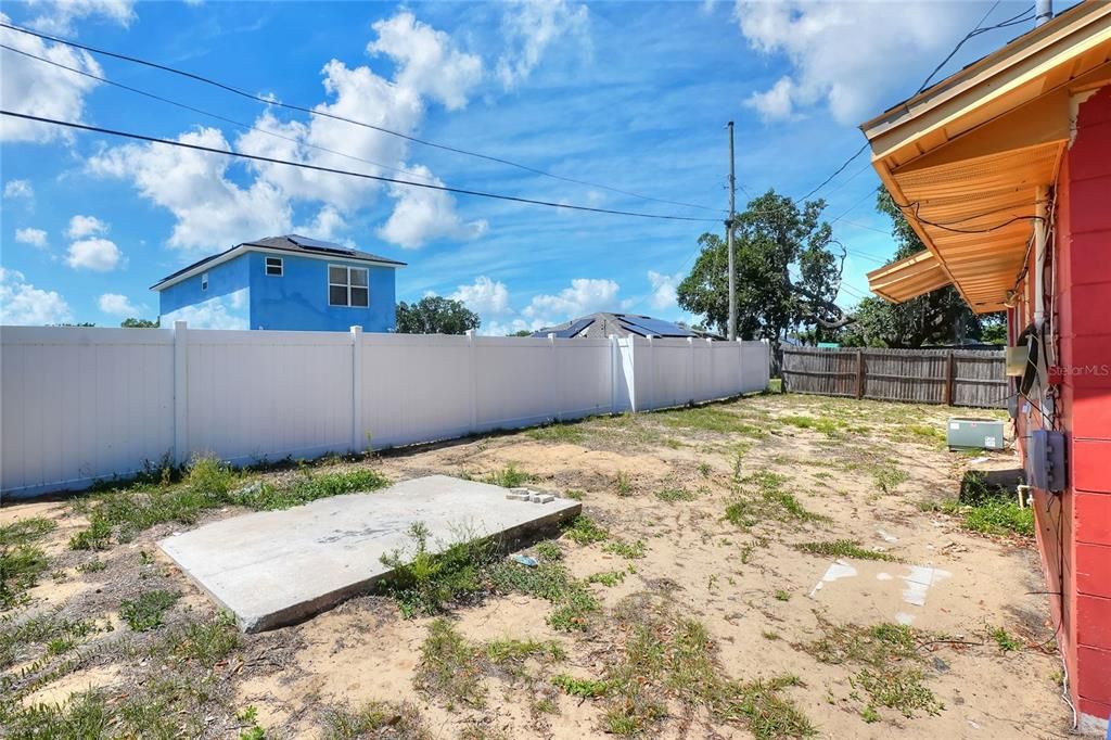 For Sale: $187,000 (3 beds, 1 baths, 936 Square Feet)