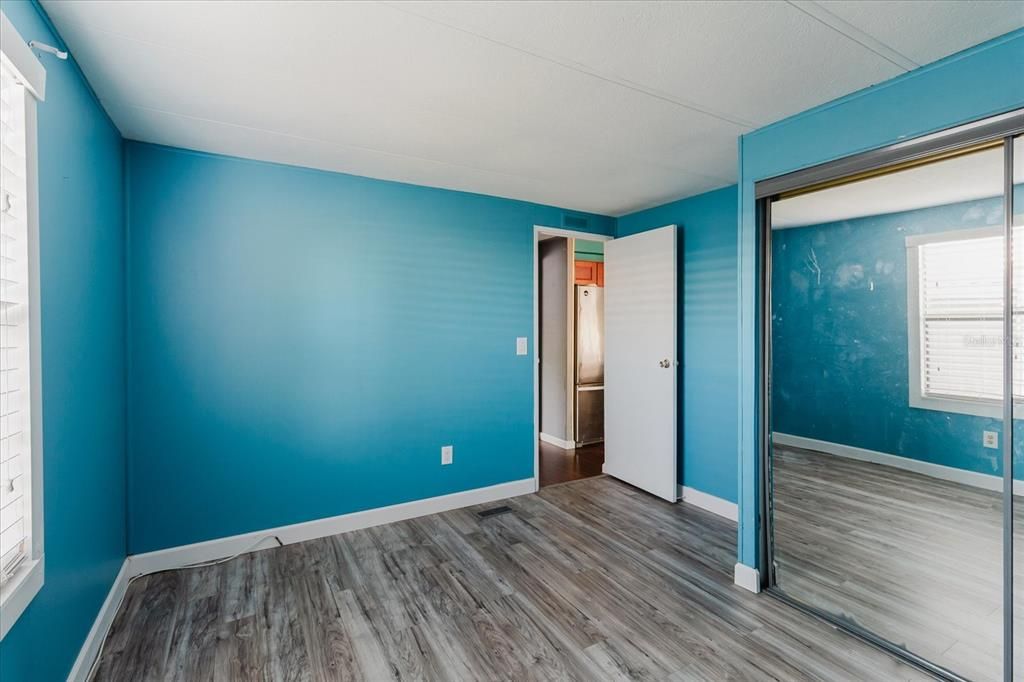 For Sale: $150,000 (2 beds, 2 baths, 1048 Square Feet)