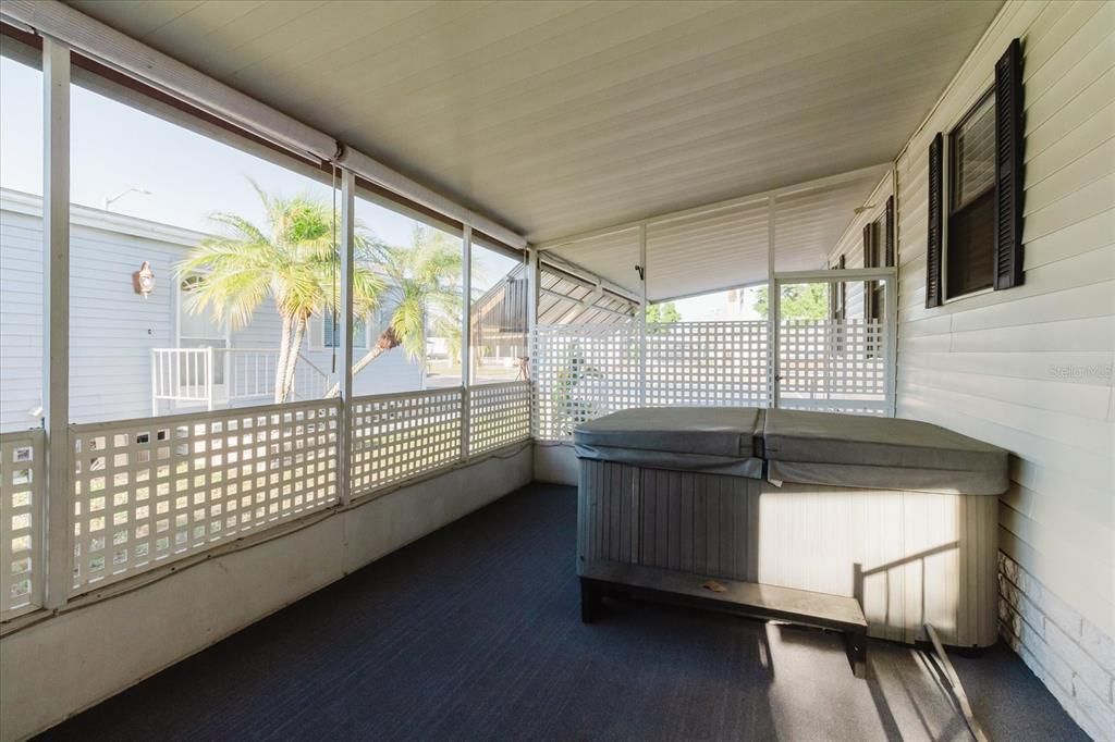 For Sale: $150,000 (2 beds, 2 baths, 1048 Square Feet)