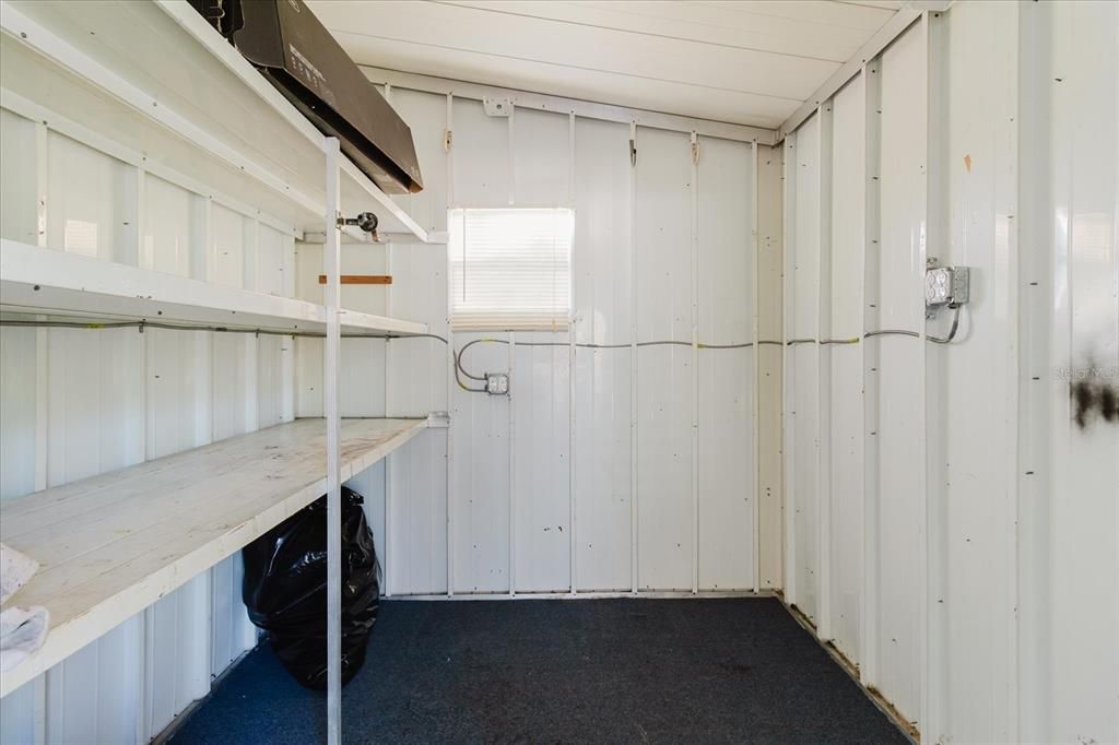 For Sale: $150,000 (2 beds, 2 baths, 1048 Square Feet)