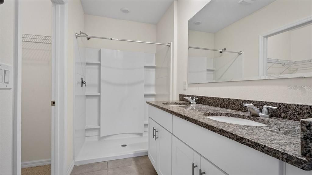 En Venta: $255,000 (2 camas, 2 baños, 1624 Pies cuadrados)