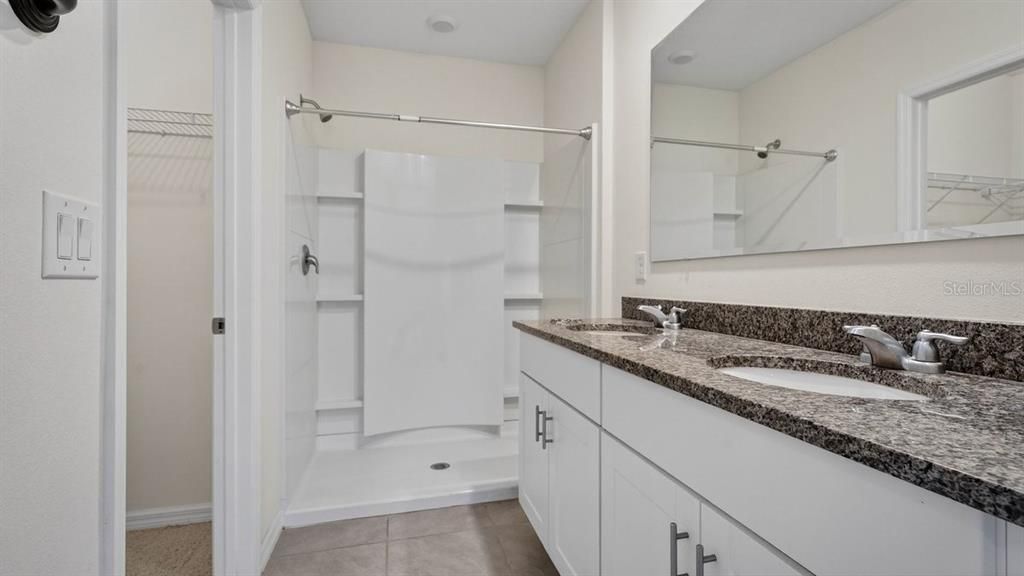 En Venta: $255,000 (2 camas, 2 baños, 1624 Pies cuadrados)