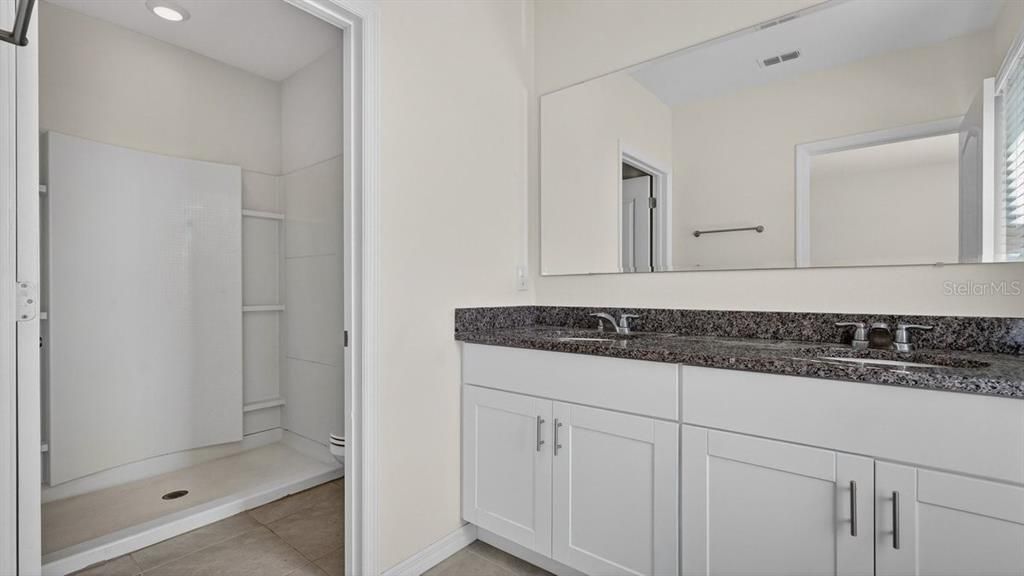 En Venta: $255,000 (2 camas, 2 baños, 1624 Pies cuadrados)