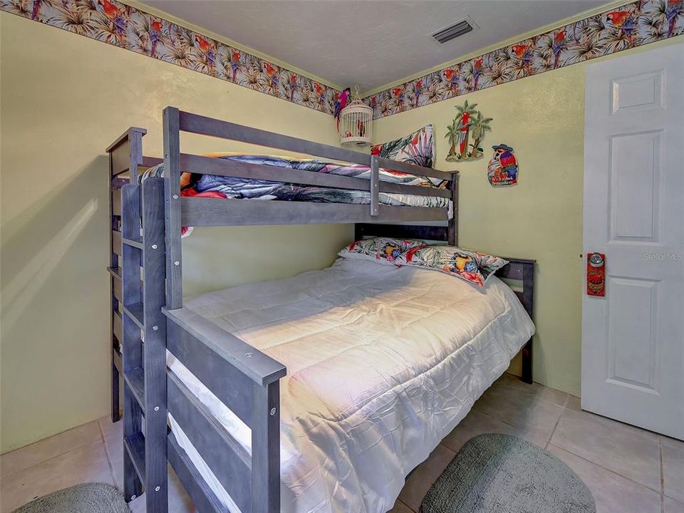 Activo con contrato: $499,900 (3 camas, 2 baños, 1559 Pies cuadrados)