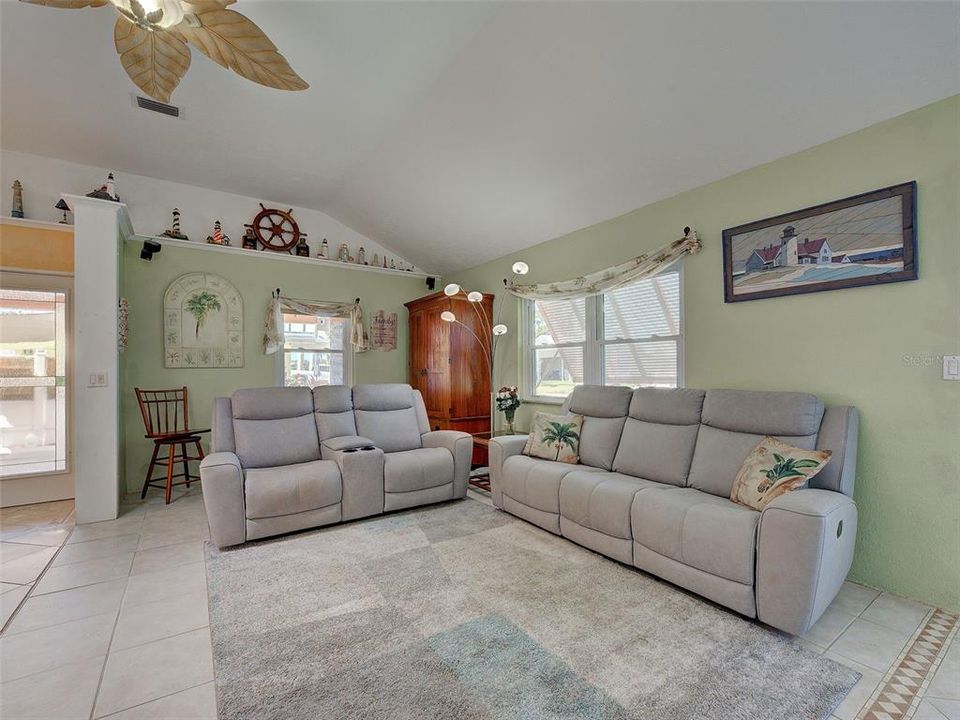 Activo con contrato: $499,900 (3 camas, 2 baños, 1559 Pies cuadrados)