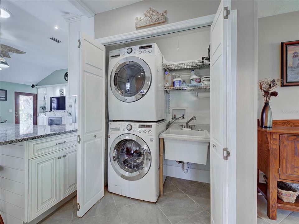 Activo con contrato: $499,900 (3 camas, 2 baños, 1559 Pies cuadrados)