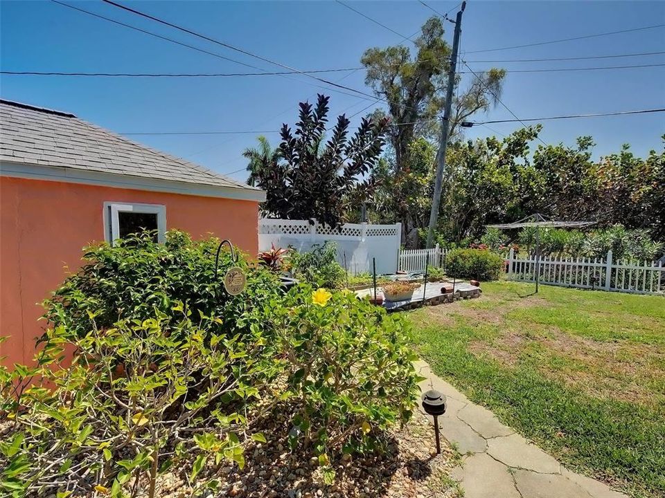 Activo con contrato: $499,900 (3 camas, 2 baños, 1559 Pies cuadrados)