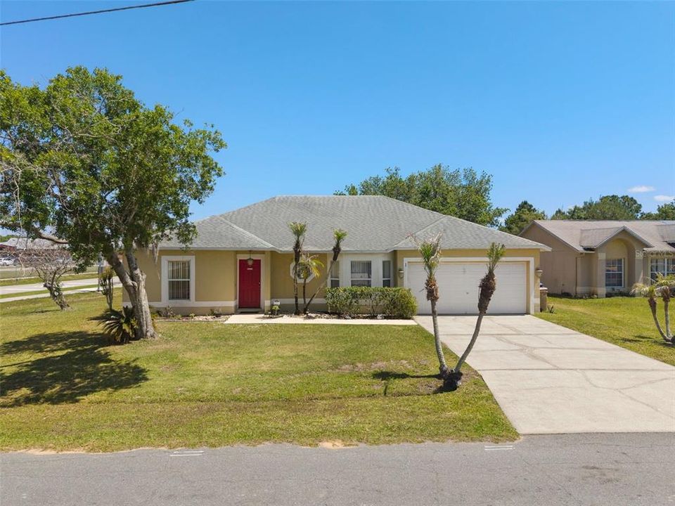 Active With Contract: $250,000 (3 beds, 2 baths, 1536 Square Feet)
