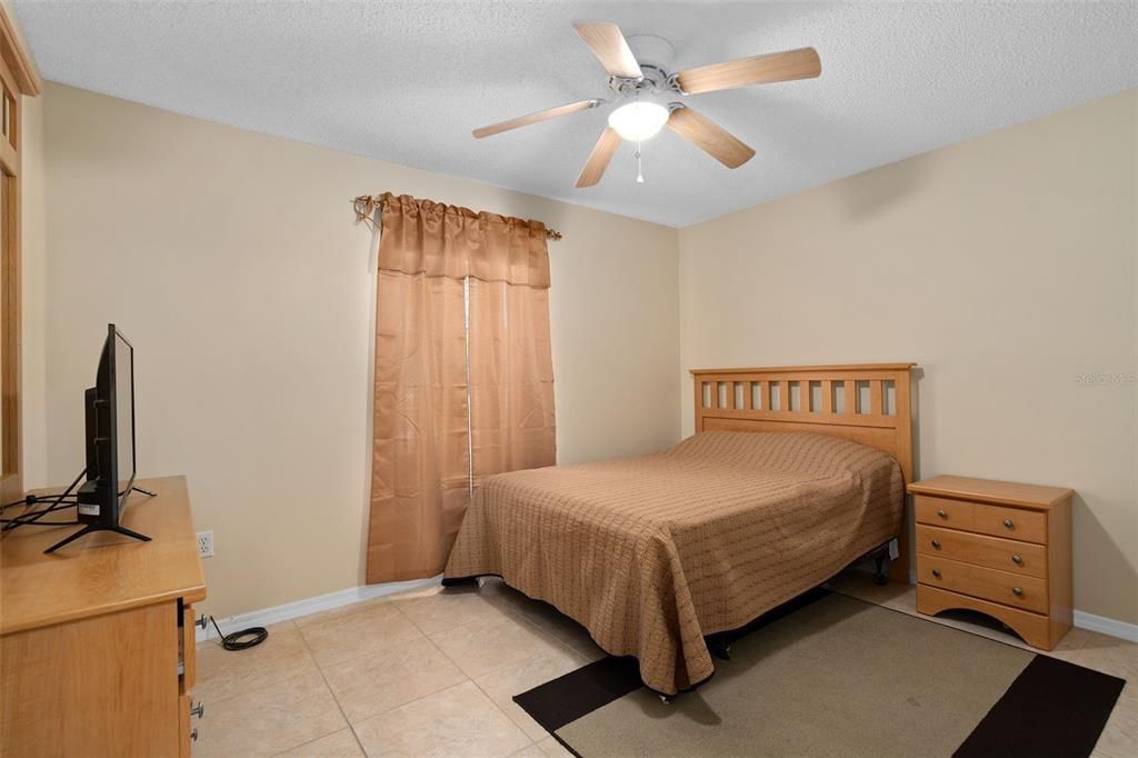 Active With Contract: $250,000 (3 beds, 2 baths, 1536 Square Feet)