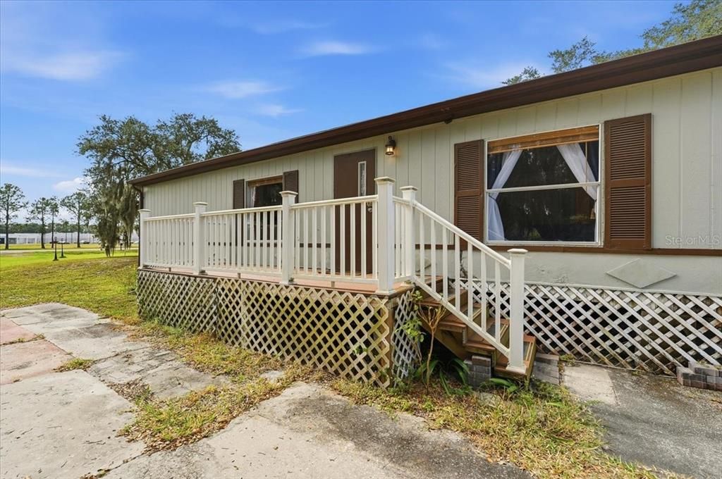 Activo con contrato: $179,000 (3 camas, 3 baños, 1188 Pies cuadrados)