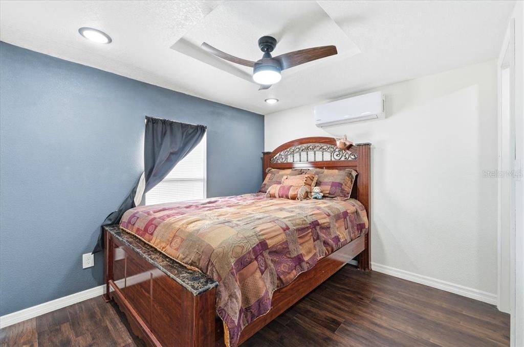 Activo con contrato: $179,000 (3 camas, 3 baños, 1188 Pies cuadrados)