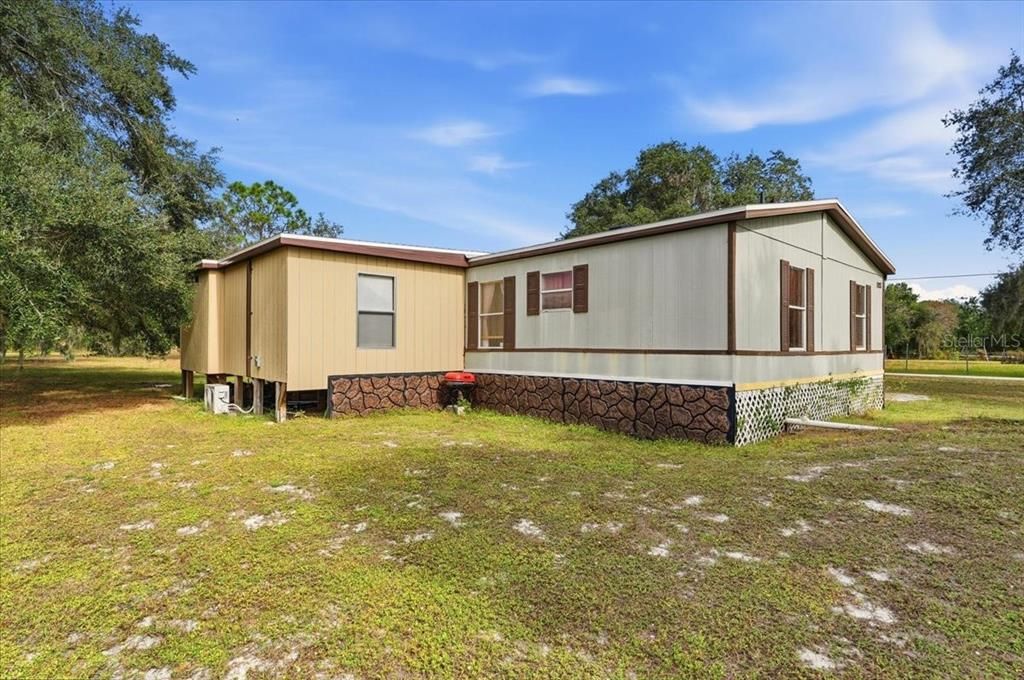 Activo con contrato: $179,000 (3 camas, 3 baños, 1188 Pies cuadrados)