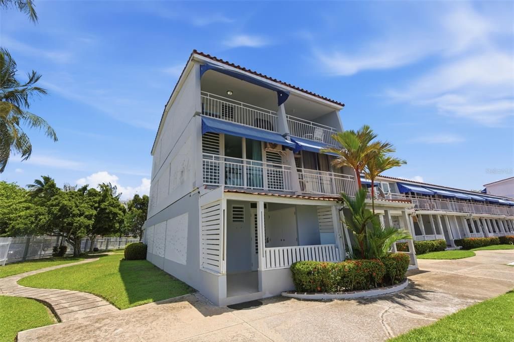 For Sale: $490,000 (3 beds, 2 baths, 1775.6 Square Feet)