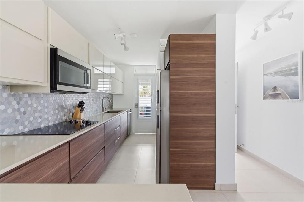 For Sale: $490,000 (3 beds, 2 baths, 1775.6 Square Feet)