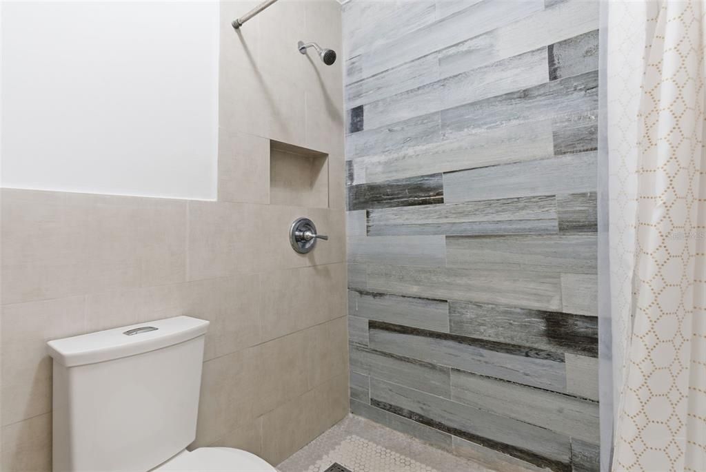 For Sale: $490,000 (3 beds, 2 baths, 1775.6 Square Feet)