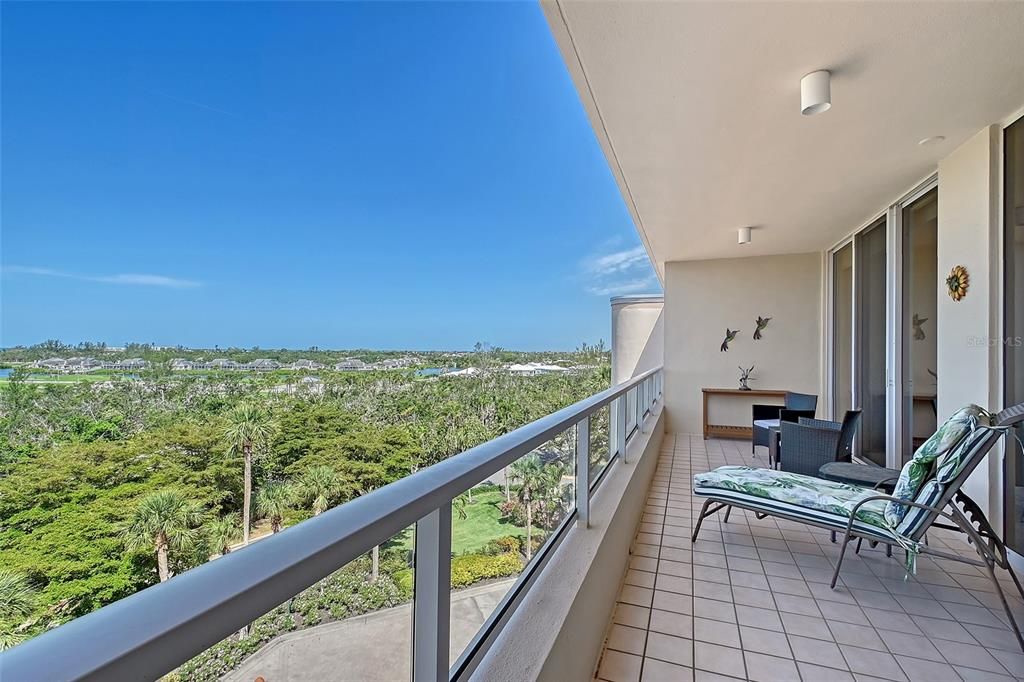 Active With Contract: $799,000 (2 beds, 2 baths, 1329 Square Feet)
