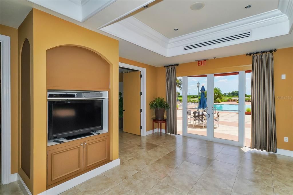 Active With Contract: $799,000 (2 beds, 2 baths, 1329 Square Feet)