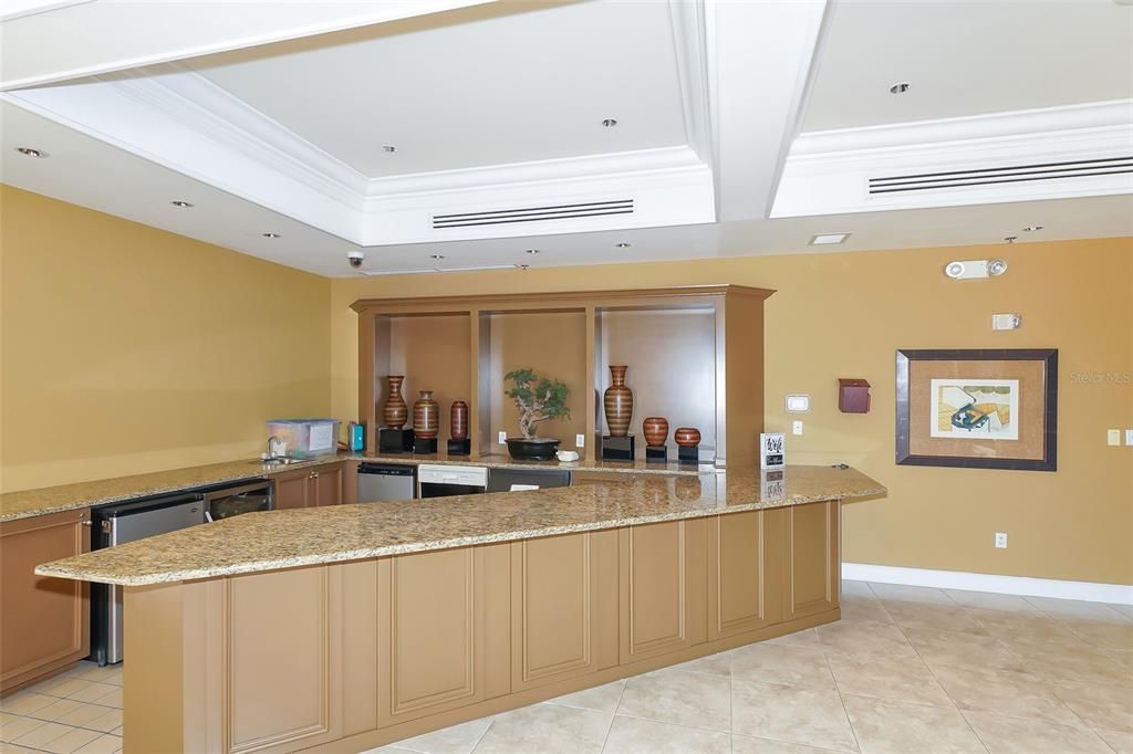 Active With Contract: $799,000 (2 beds, 2 baths, 1329 Square Feet)