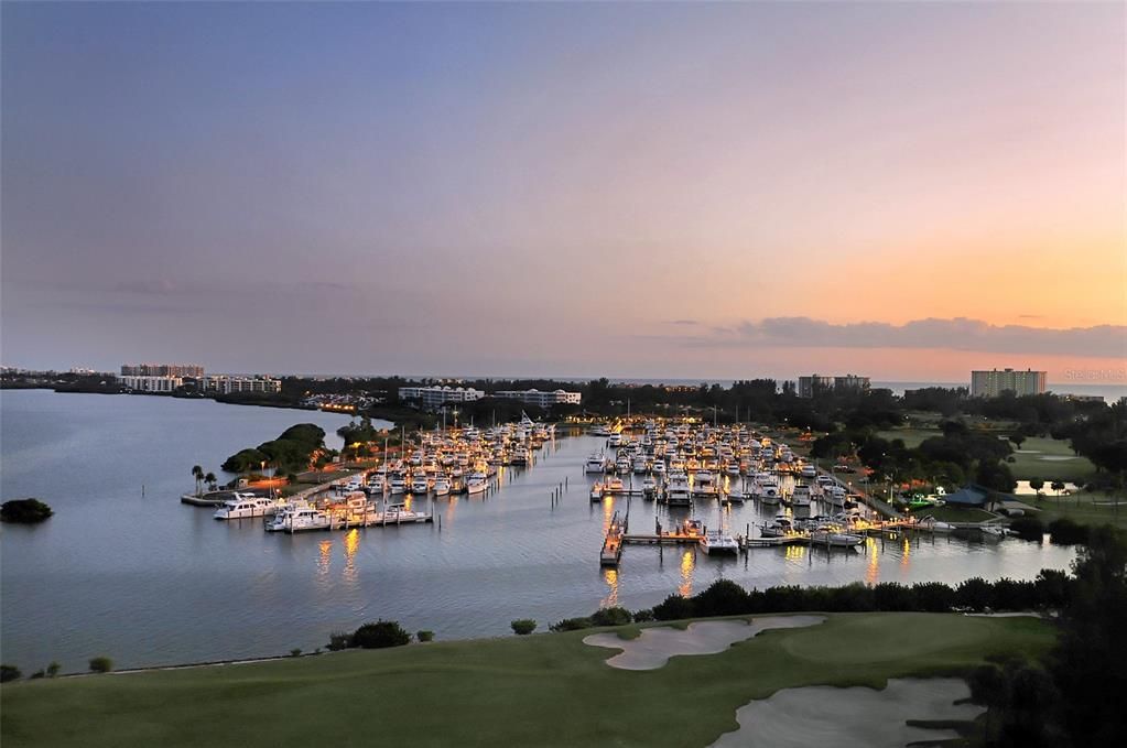 Active With Contract: $799,000 (2 beds, 2 baths, 1329 Square Feet)