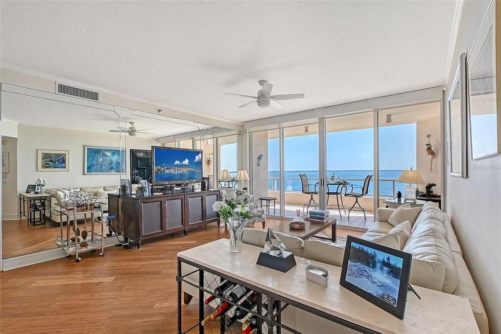 Active With Contract: $799,000 (2 beds, 2 baths, 1329 Square Feet)