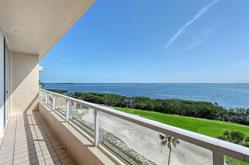 Active With Contract: $799,000 (2 beds, 2 baths, 1329 Square Feet)
