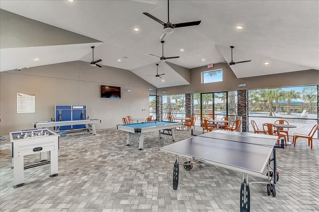 For Rent: $2,400 (3 beds, 2 baths, 1822 Square Feet)