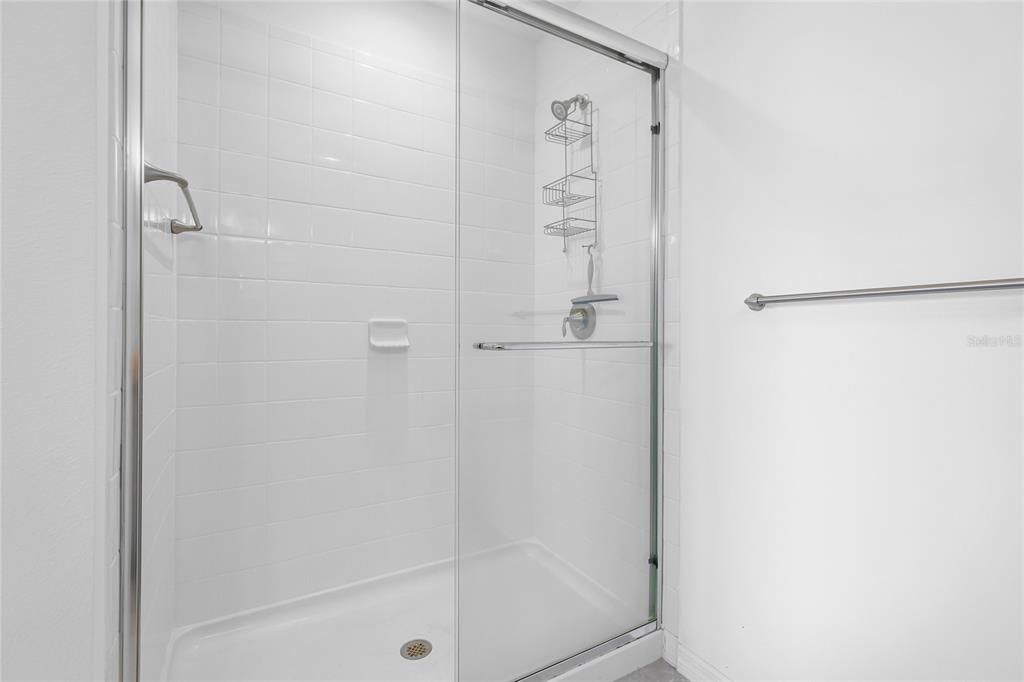 For Rent: $2,400 (3 beds, 2 baths, 1822 Square Feet)